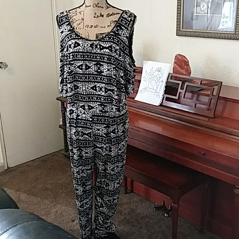 Rue21 sleeveless Cotton romper